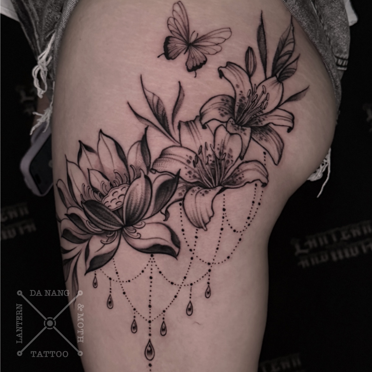 Black-and-Grey-floral-tattoo-Danang-Vietnam