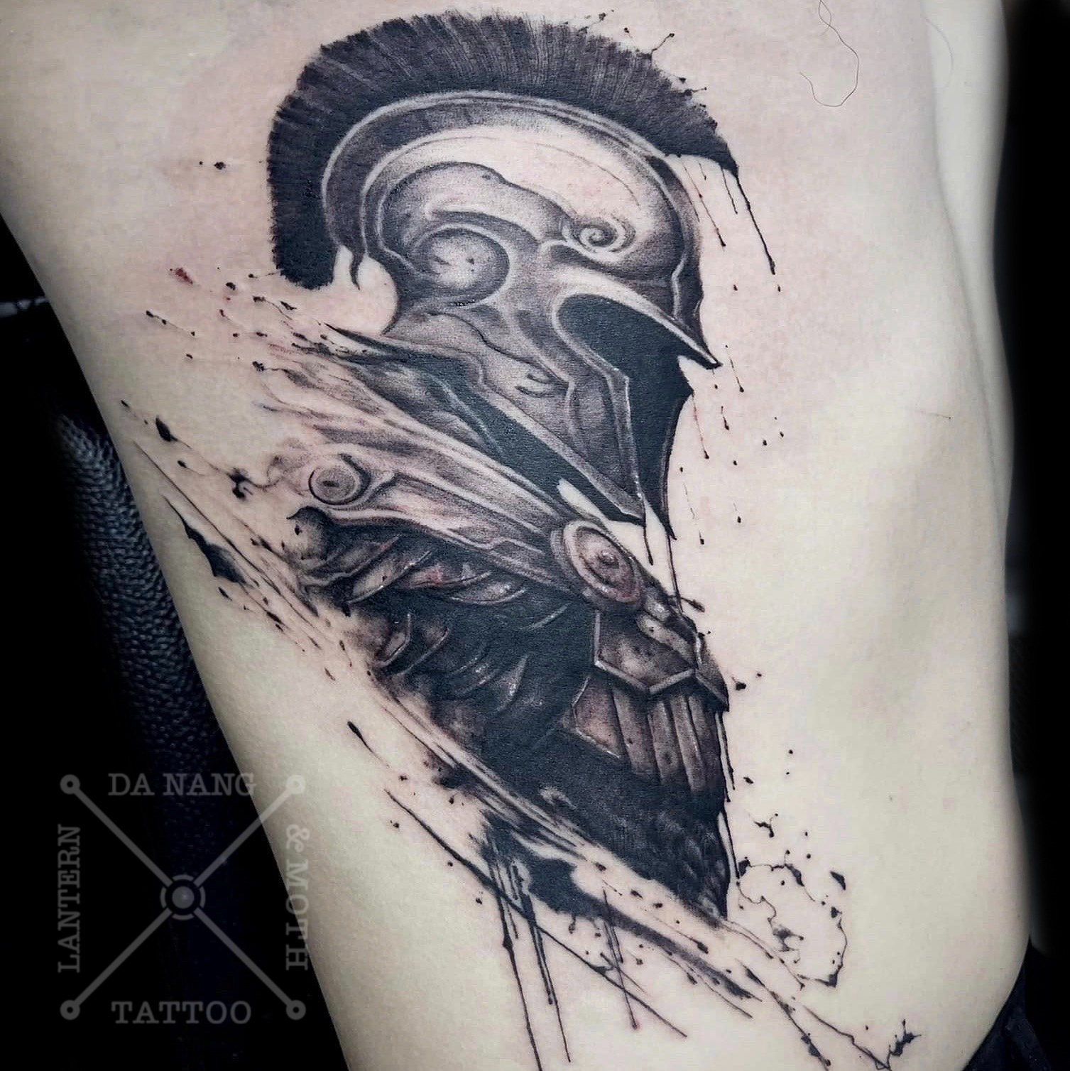 Blackwork-realism-tattoo-Da-Nang-Vietnam