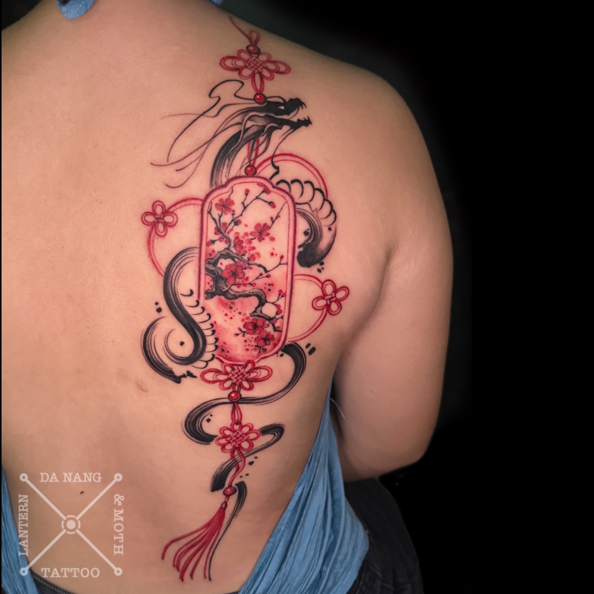 Feminine-dragon-design-Da-Nang-tattoo-shop