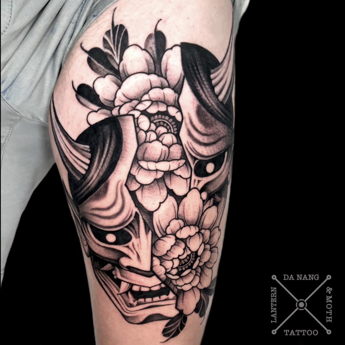 Hanya-black-and-grey-tattoo-Da-Nang-Vietnam