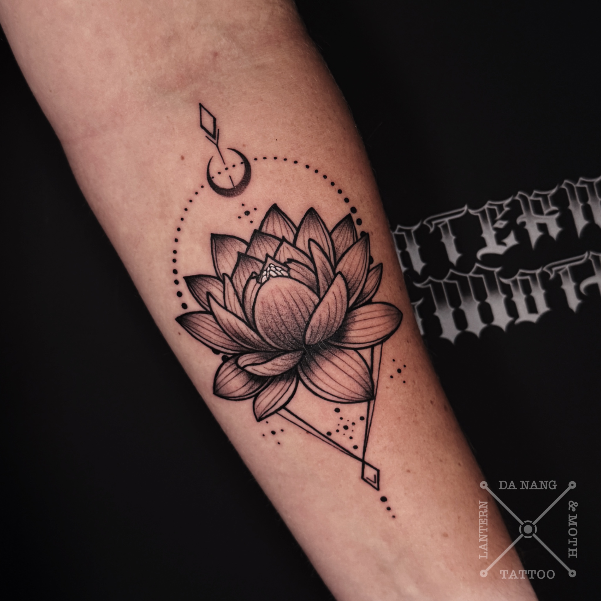 Lotus-tattoo-design-Da-Nang-Vietnam