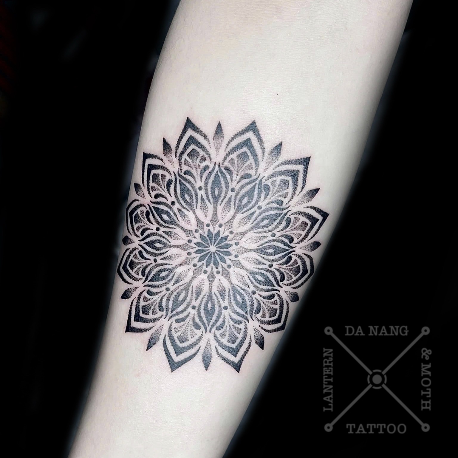 Mandala-tattoo-Danang-Vietnam