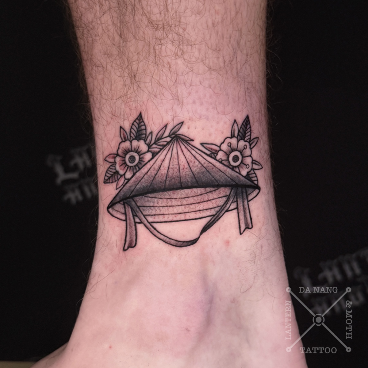 Traditional-style-conical-hat-design-Lantern-and-Moth-Tattoo-Da-Nang-Vietnam