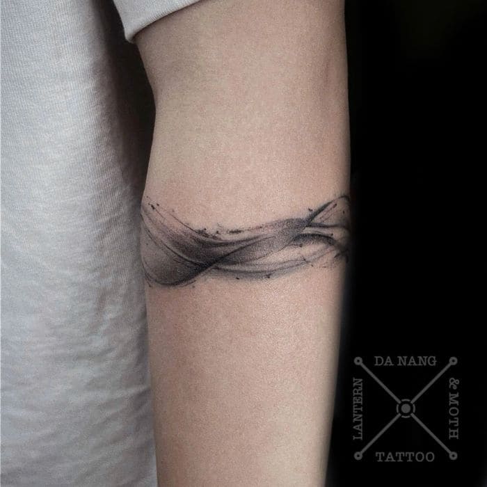 Abstract-design-Da-Nang-tattoo-shop