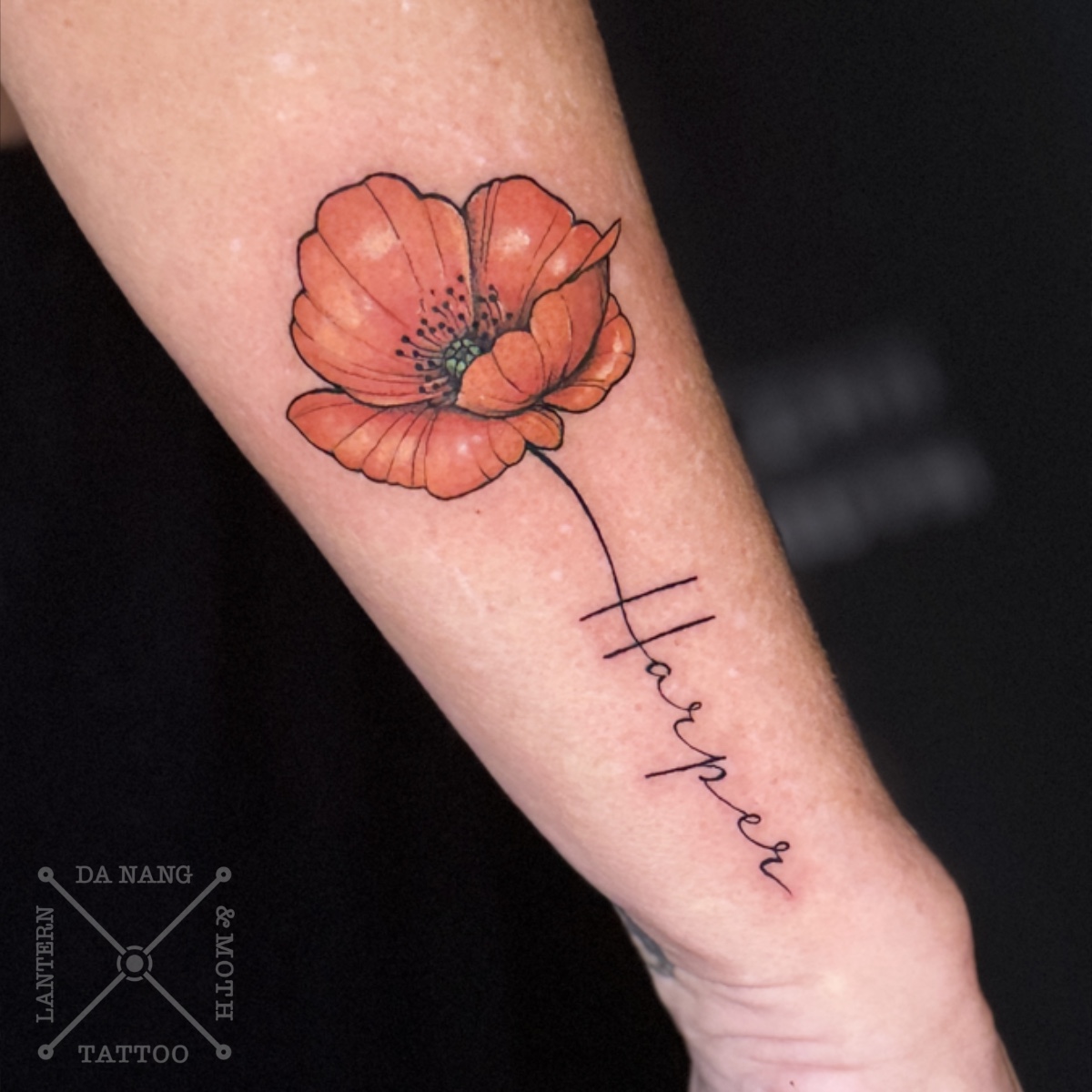 Flower-and-name-design-Danang-tattoo-studio-Lantern-and-Moth
