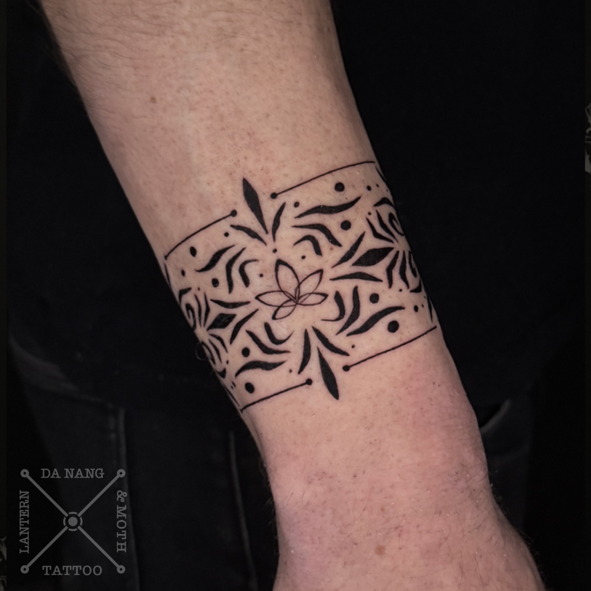 Mehdi-wrist-cuff-design-Danang-tattoo-shop-Lantern-and-Moth