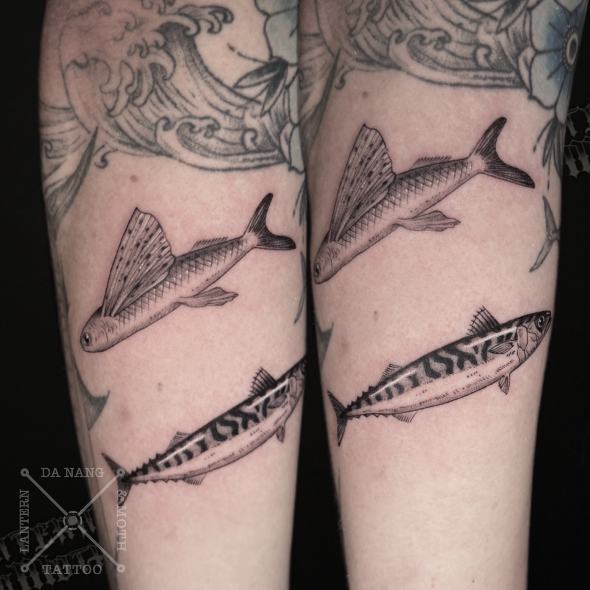 Mini-fish-designs-Danang-tattoo-shop-Lantern-and-Moth