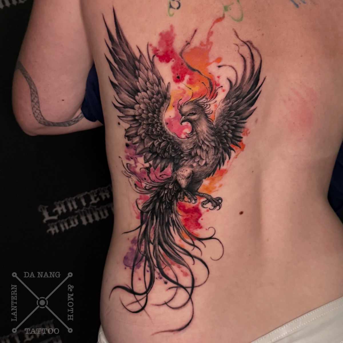 Phoenix-design-Danang-tattoo-shop-Lantern-and-Moth
