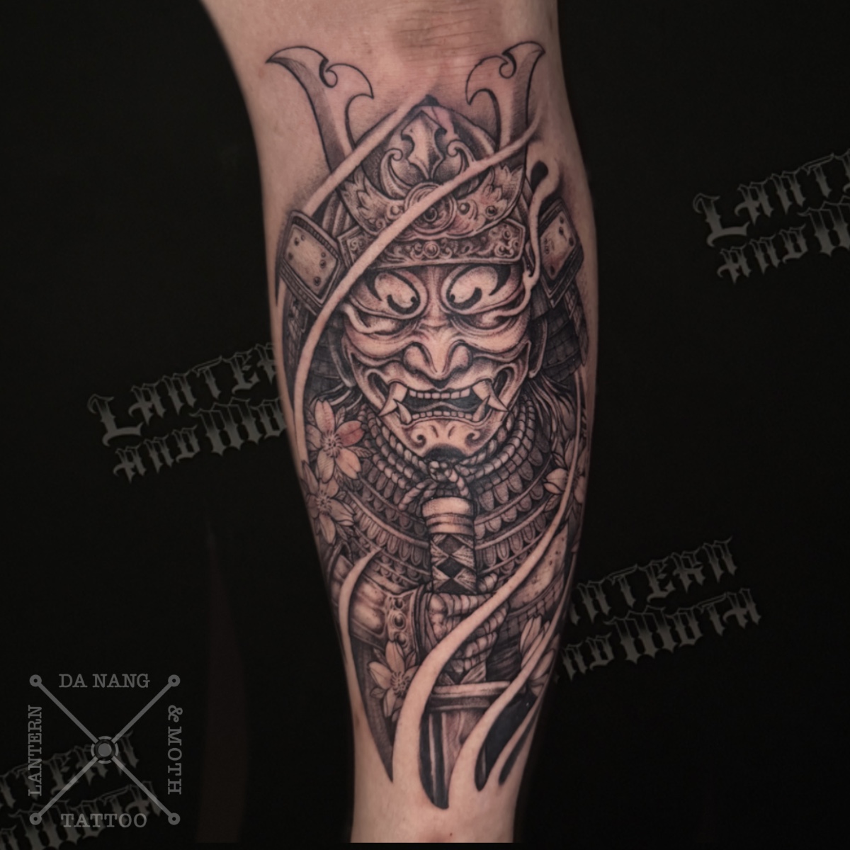 Samurai-mask-design-Danang-tattoo-studio-Lantern-and-Moth