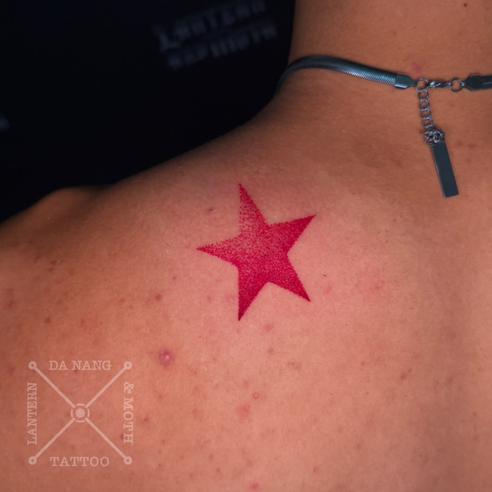 Star-design-Danang-tattoo-studio-Lantern-and-Moth