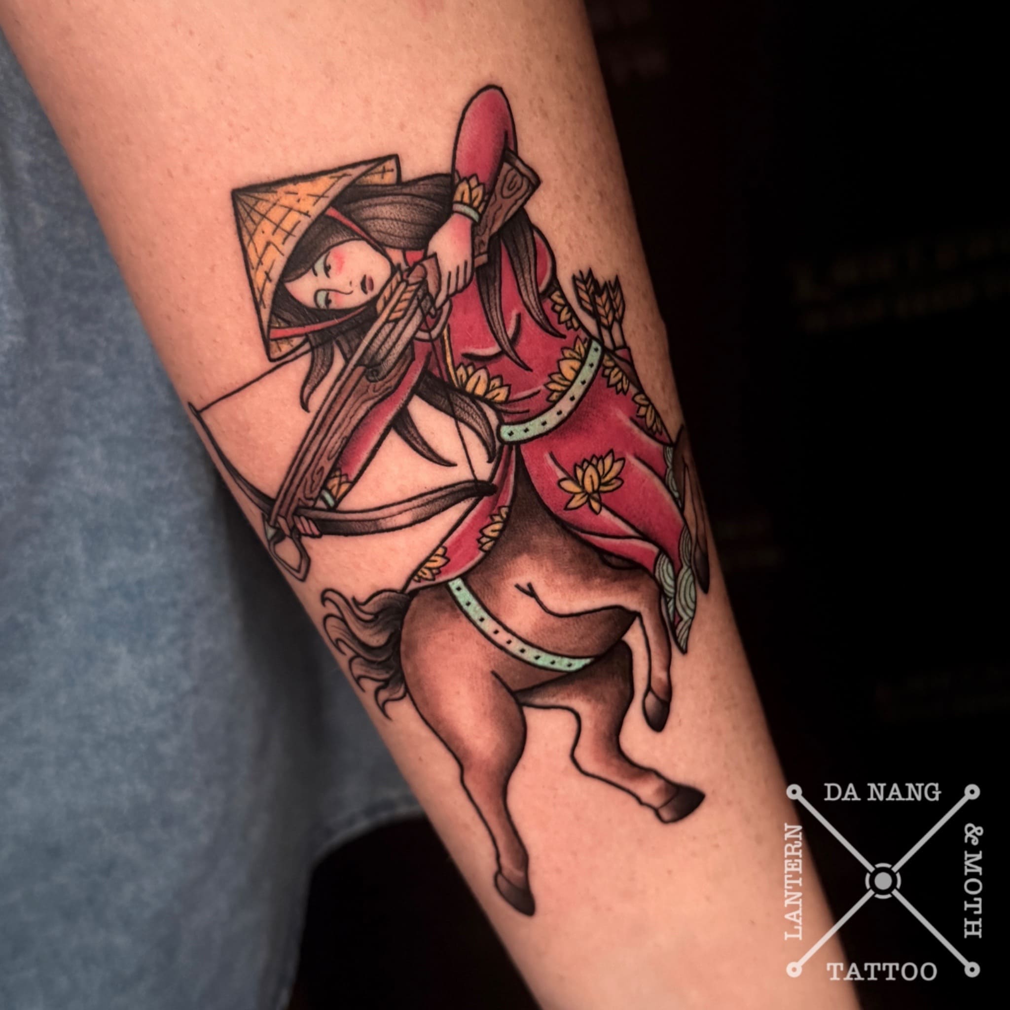 trad-centaur-design-danang-tattoo-shop-lantern-and-moth.